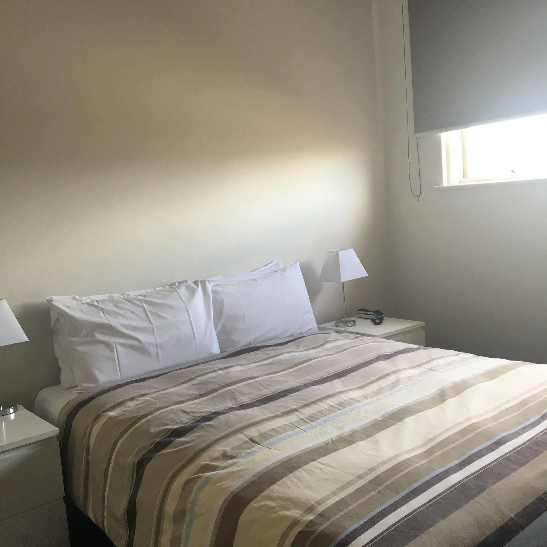 Brunswick Tower Hotel Мелбърн Екстериор снимка